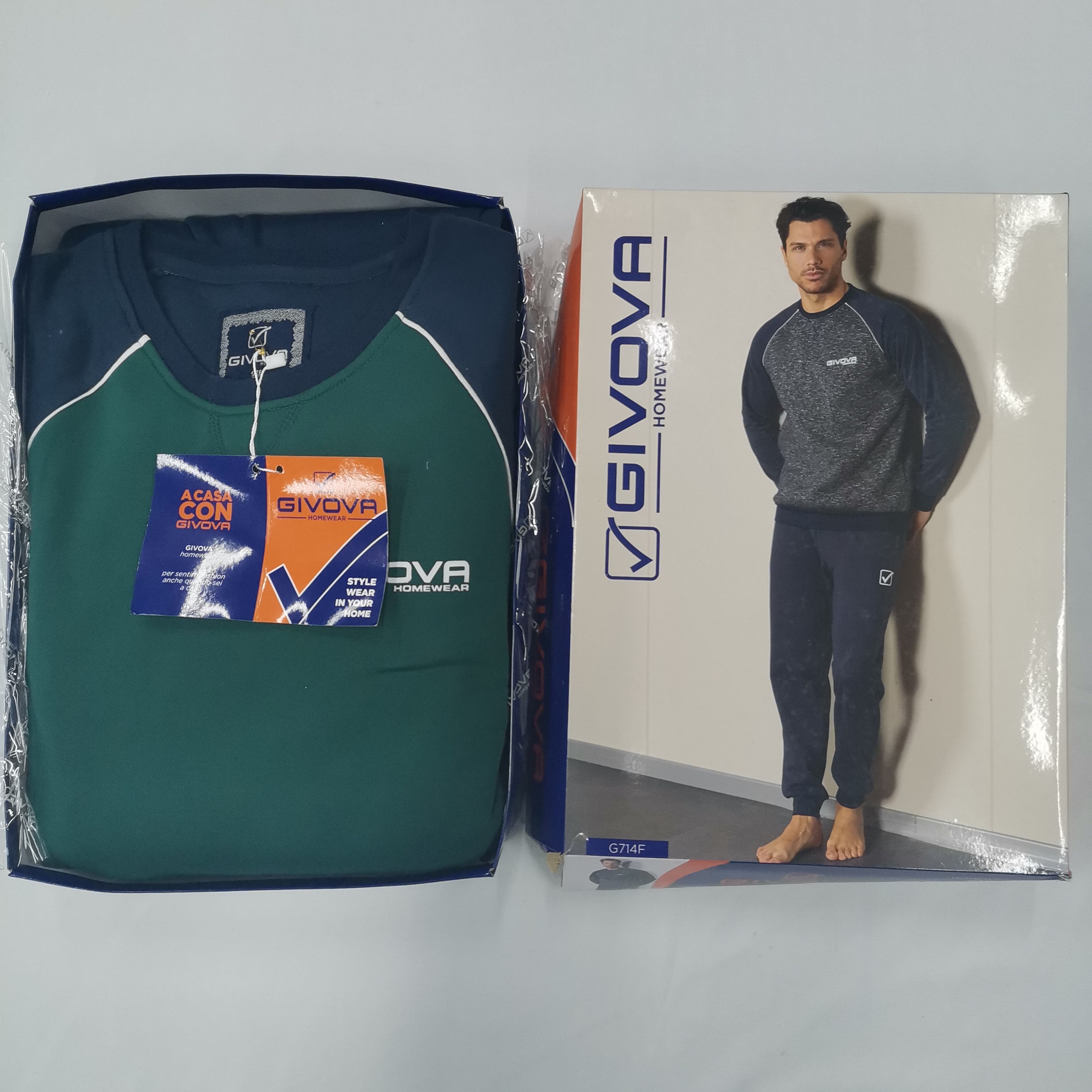 Men's indoor and outdoor leisure suit comfortable and free