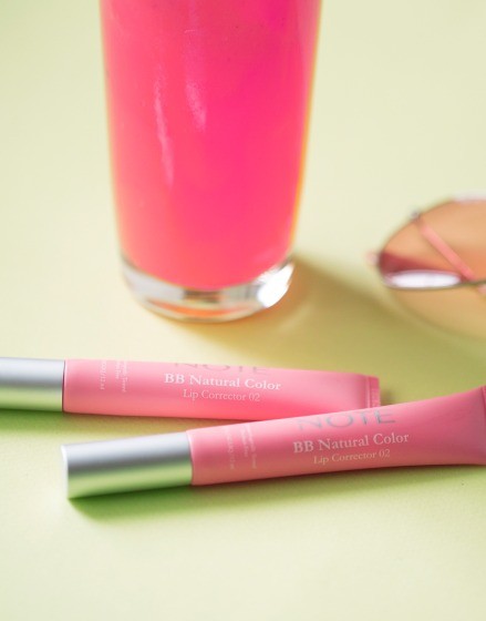 BB Lip Corrector Moisturizing with light colouring pigments.