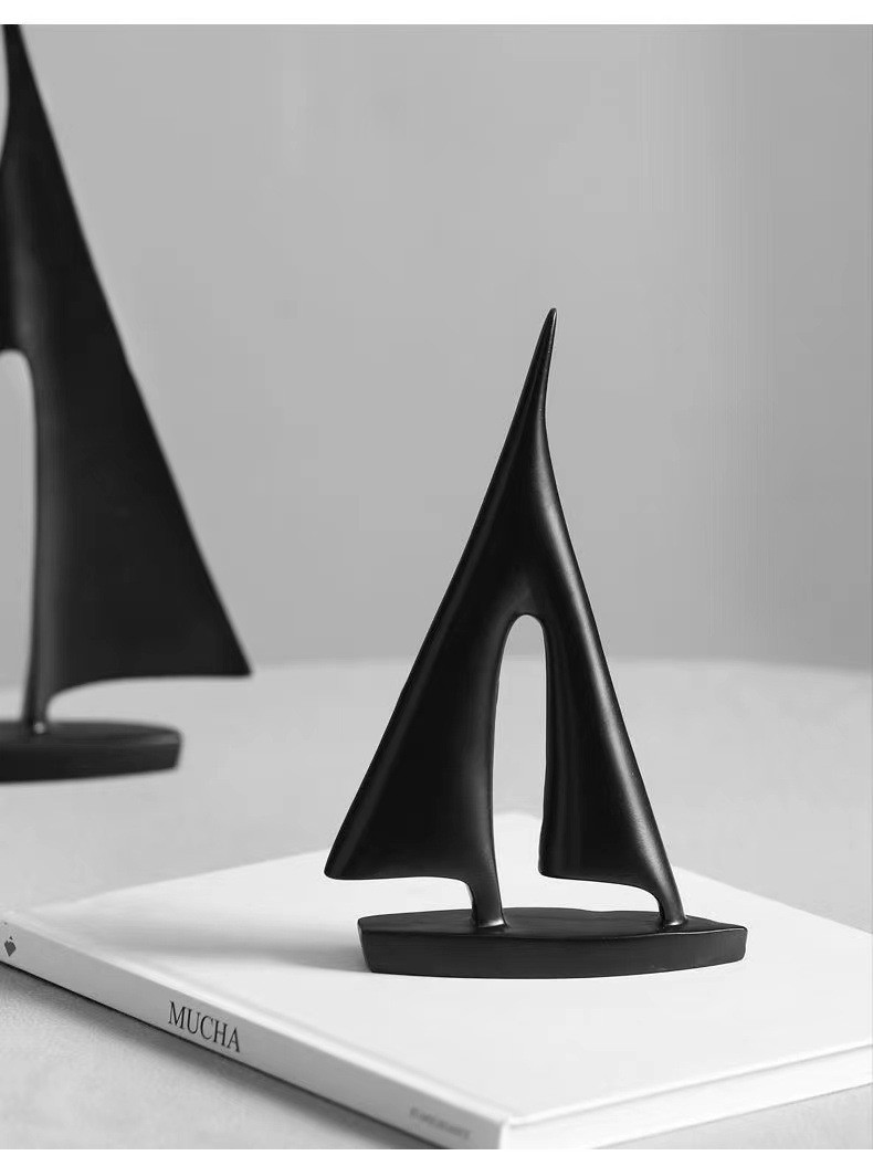 Simple art sailboat decoration object luxury home ornaments and decorative stuffs resin art decor items