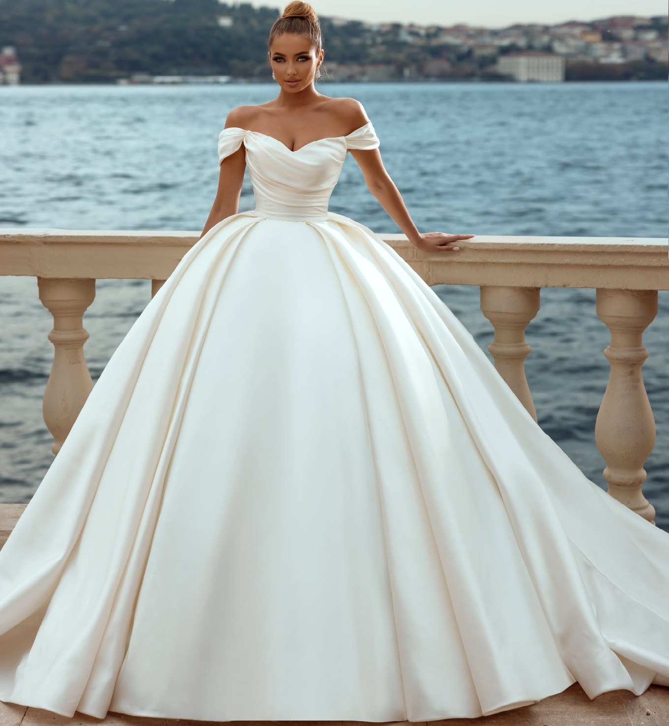 New High Quality Satin Ball Gown Ivory Wedding Dresses With Off Shoulder Design