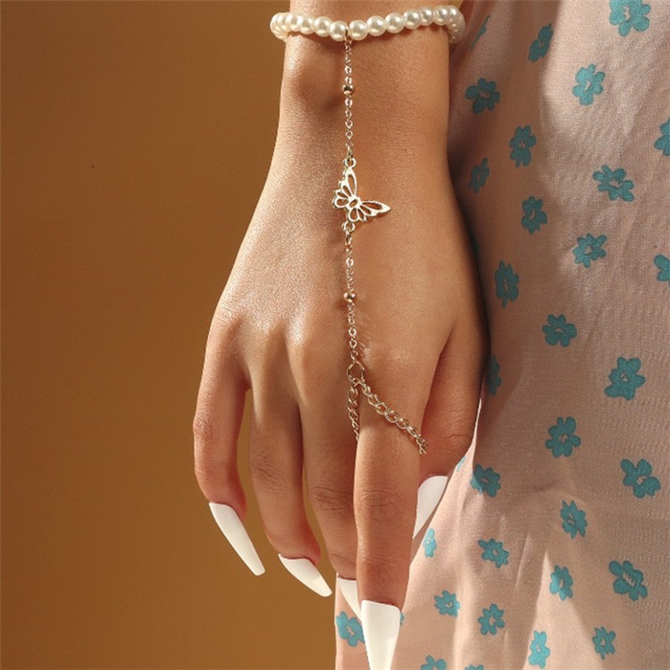 Korean Fashionable Jewelry Diamond Gold Finger Ring Bracelet Hold Hand Charm Bracelets Women