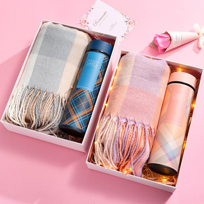2023 Hot Sale Wedding Gifts For Guests Souvenirs Scarf Vacuum Flask Bottle Mug Cup Rabbit Doll Gift Box For Women Her