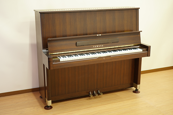 Japan musical professional keyboard instruments used YAMAHA U5D