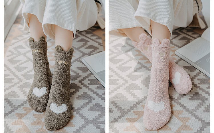 Free sample cute cozy women socks custom logo Warm thermal fuzzy terry winter Women fluffy socks