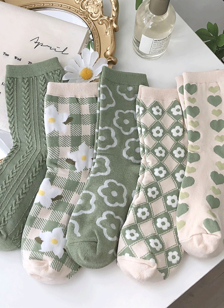 hot sale slouch knee logo women warm high girls socks embroidered cute women slouch sock