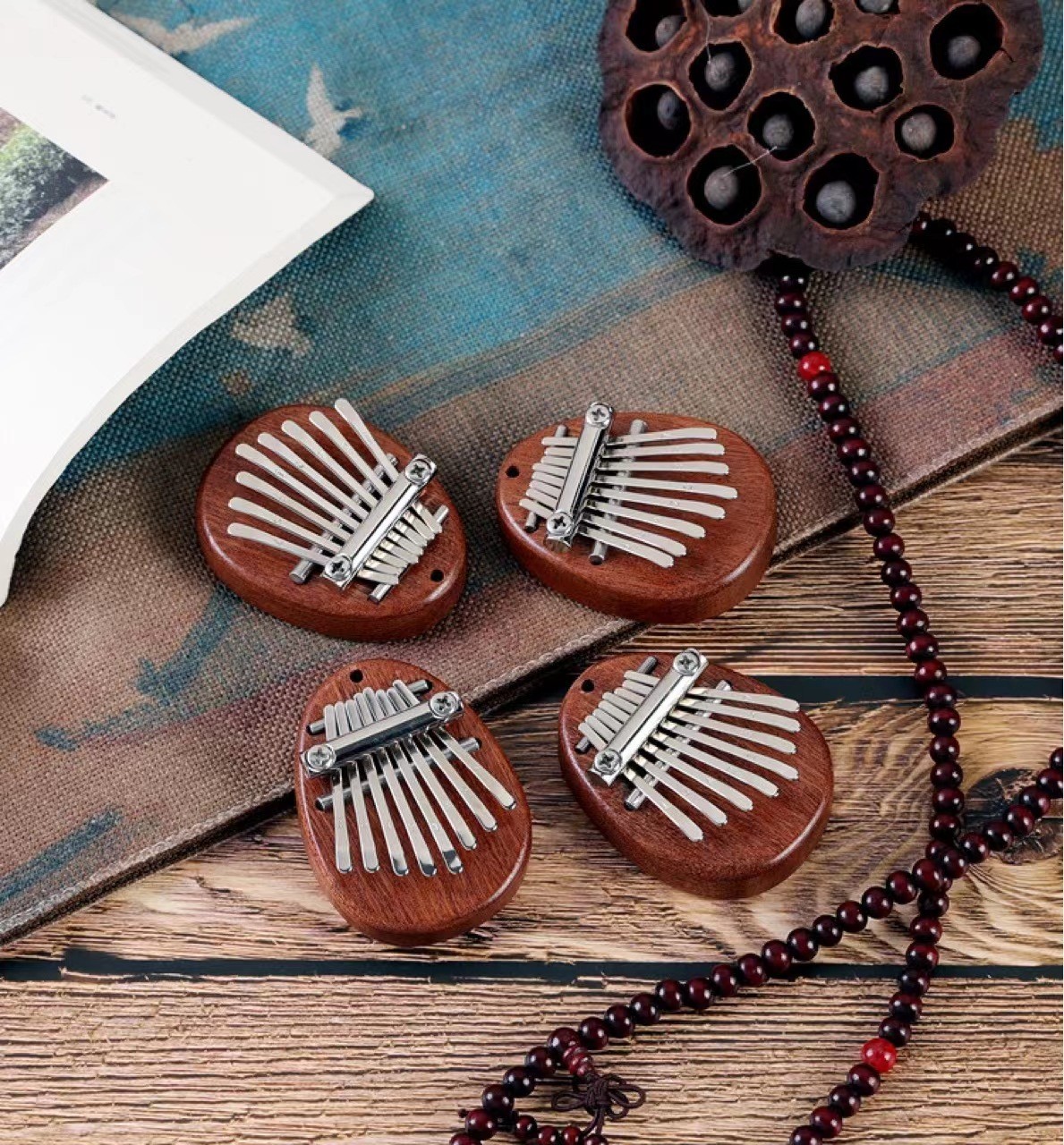 Fast delivery in stock factory price musical instrument top selling eva portable 8 Key Kalimba mini kalimba thumb piano case