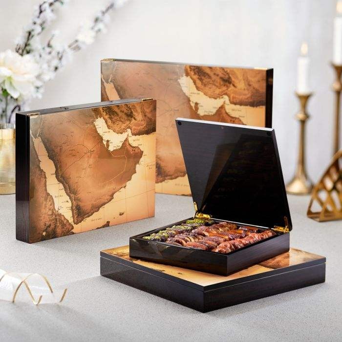 Custom luxury Wooden chocolate packaging box Ramadan chocol gift box drawers Middle East Ramadan dates dry fruits boxes