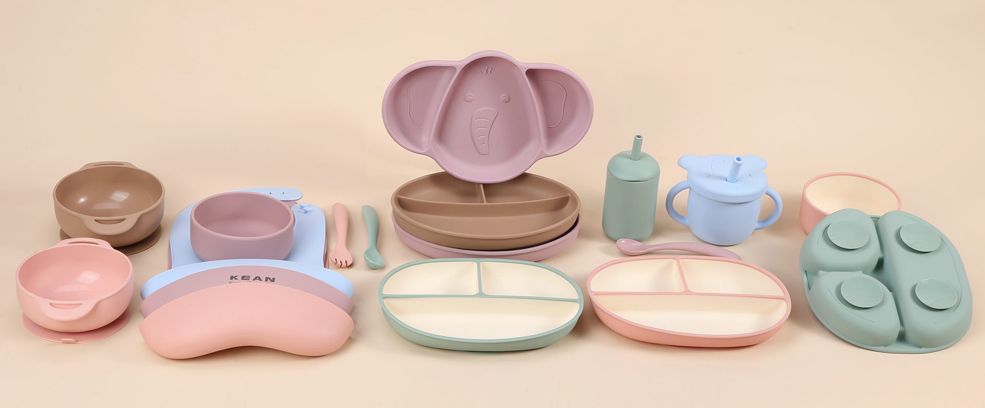 Custom Logo Toddlers Eating Utensils Weaning Products Supplies Silicone Baby Feeding Set with Bowl Bib and Plate