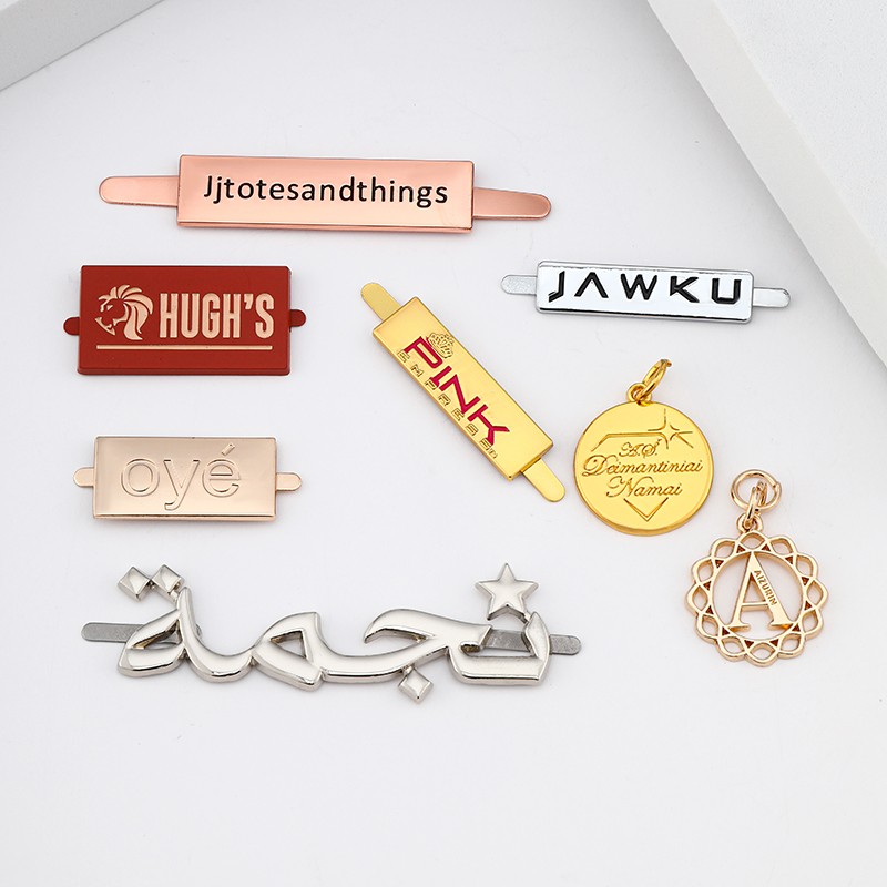 Wholesale Smooth Engraving 3D Metal Letter Logo Tag Fashion Handbag Accessories Metal Bag Gold Label Big Surface