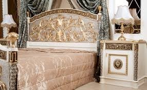Luxury Classic Solid wooden Jeniver Bedroom Set With High Quality Hand Carving For Bedroom use