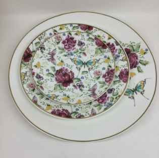 Luxury Bone China Dinnerware Set-Porcelain Plates Manufacturers,Suppliers and Exporters