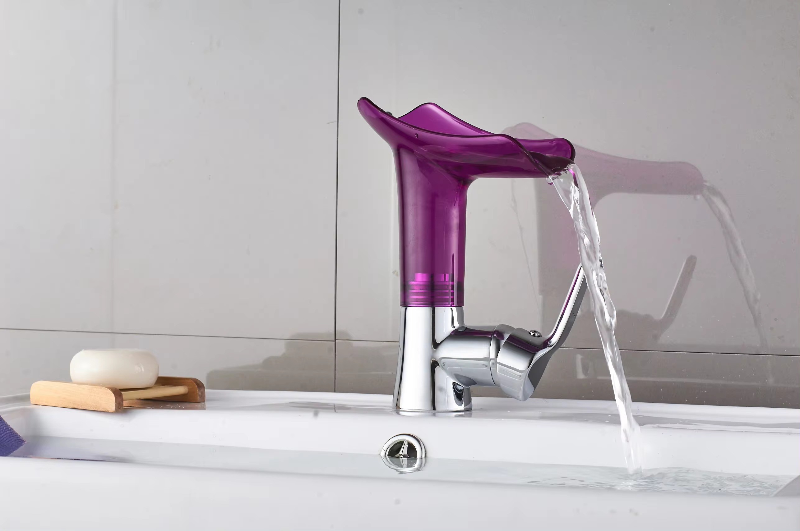 Brand FLG Finish Type ‎BLACK Material ‎Brass Number of Handles ‎1 Special Feature ‎Led Aerator Handle Location ‎Right