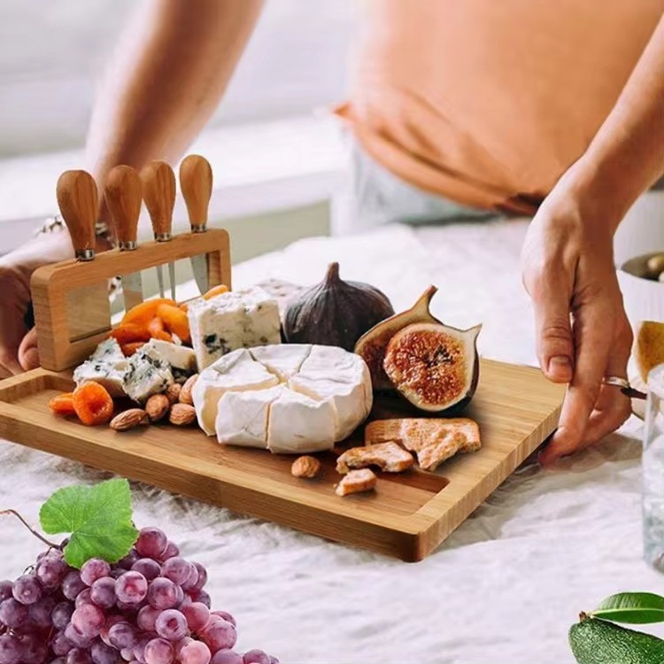 Wholesale Custom Logo Rectangle Square Round Premium Cheap Small Bamboo Meat Cheese Charcuterie Board With Knives