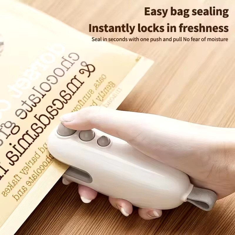 Hot Selling OEM mini sealing clip charging portable small snack sealing machine Household food plastic sealing machine